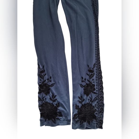 Johnny Was Magdalene Blue Embroidered Legging - Picture 2 of 12
